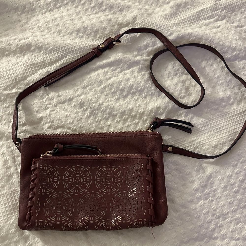 Stylish Brown Leather Crossbody Bag with Woven Design